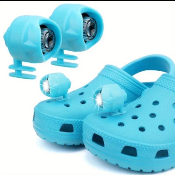 NEW‎ Pair of Crocs Shoe Lights Headlights in Blue Like Jibbitz Flashlights Light - Picture 1 of 7